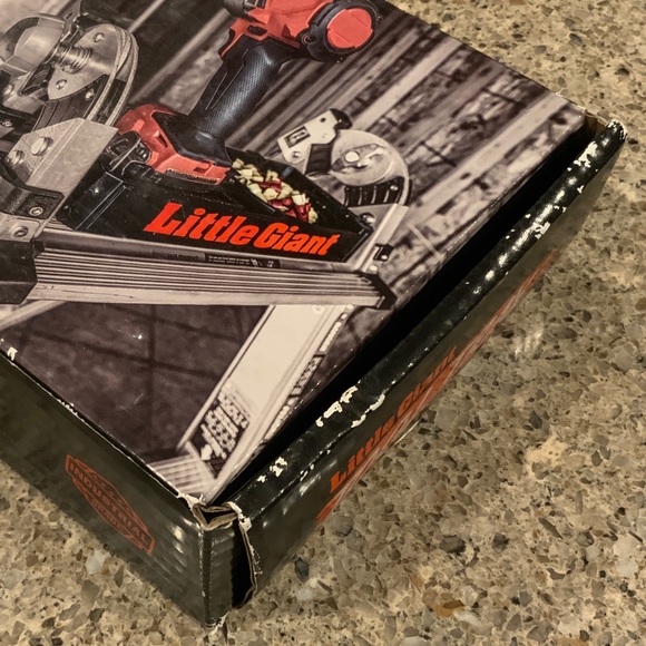 Little Giant Tool Tray - Ladder Accessory - Black and Red - Picture 9 of 12